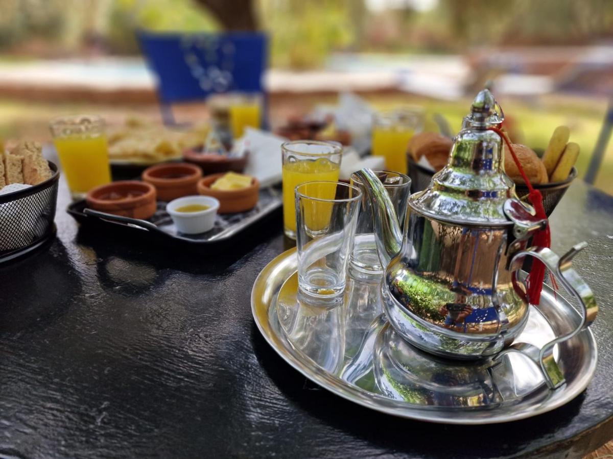 Bed and Breakfast Le Domaine De Carole Marrakech Douar Akkara Exterior foto
